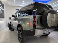 LAND ROVER Defender 90 3.0D I6 250 CV Dynamic HSE
