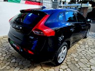 VOLVO V40 D2 R-design Momentum