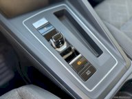 VOLKSWAGEN Golf 1.0 eTSI EVO DSG