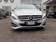 MERCEDES-BENZ B 180 d Premium
