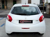 PEUGEOT 208 1.2 VTi 82 CV 3p. Allure