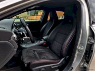 MERCEDES-BENZ GLA 200 d Autom. 4Matic PREMIUM AMG