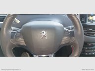 PEUGEOT 2008 BlueHDi 120 S&S Allure