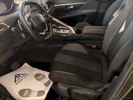 PEUGEOT 3008 BlueHDi 130 S&S EAT8 Business
