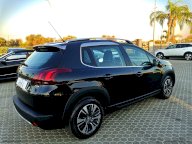 PEUGEOT 2008 PureTech 82 Allure