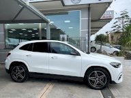 MERCEDES-BENZ GLA 200 d Automatic Premium