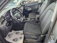 AUDI Q3 35 TDI S tronic Business Advanced