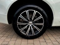 VOLVO XC60 B4