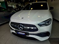 MERCEDES-BENZ GLA 200 d Automatic Premium