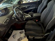 PEUGEOT 3008 BlueHDi 130 S&S EAT8 Business