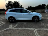 VOLVO XC60 D4 AWD R-design Momentum