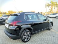 PEUGEOT 2008 PureTech 82 Allure