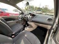 RENAULT Twingo 1.2 Quickshift Initiale