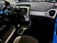 TOYOTA Aygo 1.0 VVT-i 69 CV 5p. x-play TSS