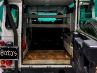 LAND ROVER Defender 90 2.2 TD4 Station Wagon N1