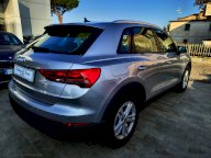 AUDI Q3 35 TDI S tronic Business