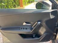 MERCEDES-BENZ A 180 d Automatic Business