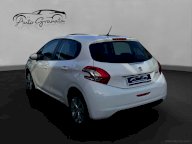PEUGEOT 208 1.4 HDi 68 CV 5p. Allure