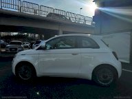 FIAT 500e Berlina 42 kWh La Prima
