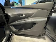 PEUGEOT 5008 BlueHDi 130 S&S EAT8 Crossway 7/P