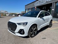 AUDI Q3 SPB 40 TDI quattro S tr. Ident. Black