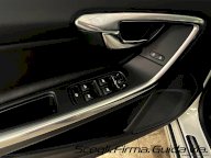 VOLVO V60 Cross Country D3 Geartronic Momentum