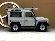 LAND ROVER Defender 90 2.2 TD4 Station Wagon N1