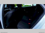 PEUGEOT 2008 BlueHDi 100 S&S Allure