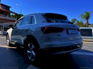 AUDI Q3 35 TDI S tronic Business