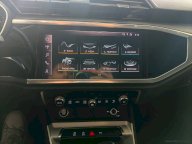 AUDI Q3 40 TDI quattro S tr. Business Adv.