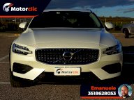 VOLVO V60 Cross Country B4