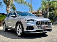AUDI Q3 35 TDI S tronic Business Advanced