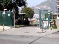 Napoli Via Caravaggio In parco prestigioso con piscina