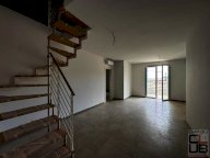 vendita appartamento Capraia e Limite