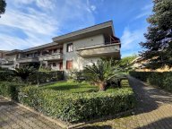 vendita appartamento Massa