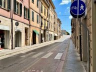 vendita negozio Pontedera