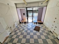 vendita locale commerciale Signa