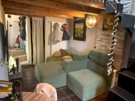 vendita magazzino Massa