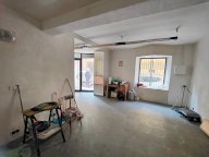 vendita locale commerciale Carrara