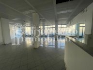 vendita locale commerciale Livorno