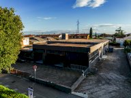 vendita capannone commerciale Calcinaia