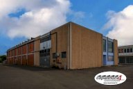 vendita capannone industriale Calcinaia