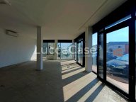vendita locale commerciale San Giuliano Terme