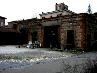 vendita magazzino Carrara