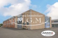 vendita capannone industriale Calcinaia