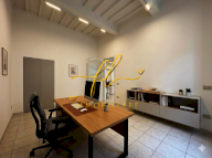 vendita locale commerciale Livorno