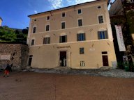 vendita magazzino Cerreto di Spoleto