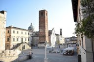 vendita locale commerciale Pietrasanta