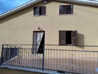 Grande abitazione con giardino a Valcaldara di Norcia