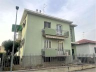 Vendita Villa Bifamiliare Novara